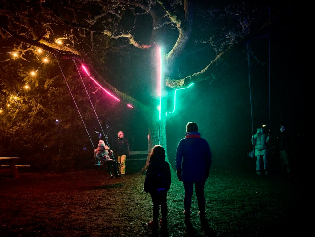 Interactive Light Installtion with swings. Grow a Light – Grow a Tree by Tine Bech Studio -