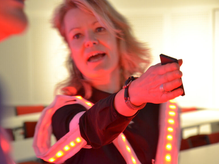 Israel Museum shows Light Chasers – Rainbow Makers